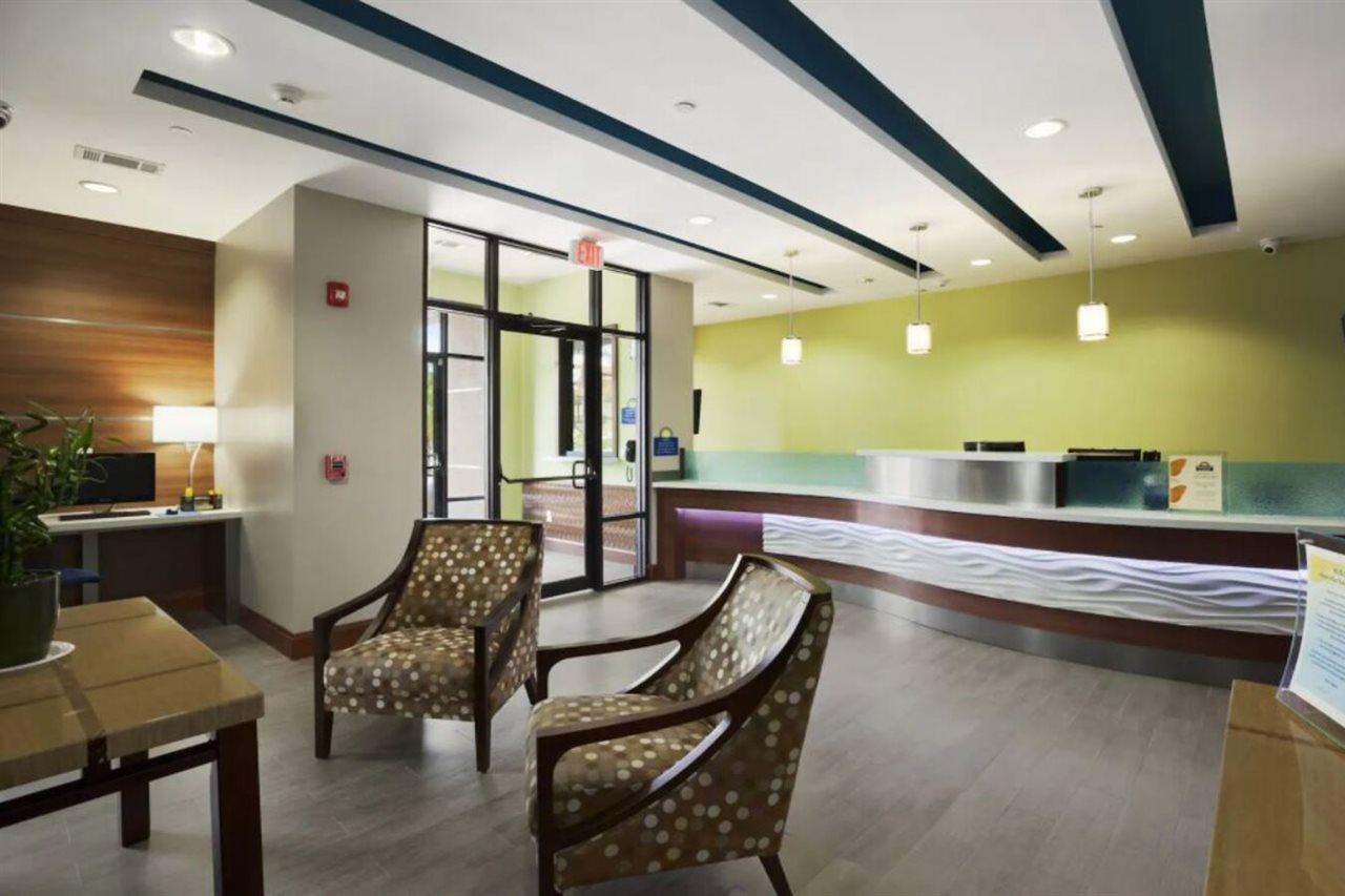 Days Inn & Suites By Wyndham Houston North-Spring Westfield Eksteriør bilde