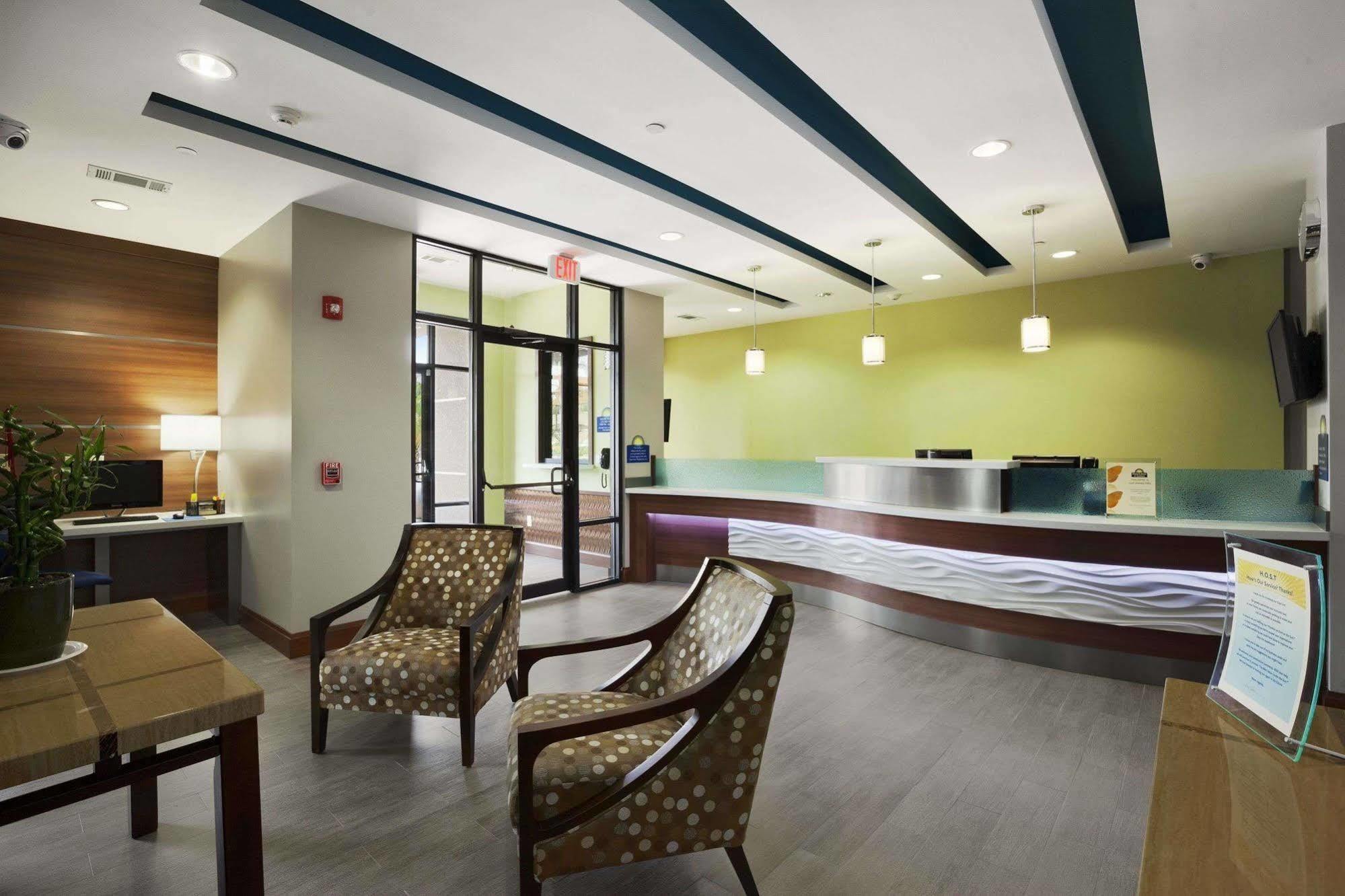 Days Inn & Suites By Wyndham Houston North-Spring Westfield Eksteriør bilde