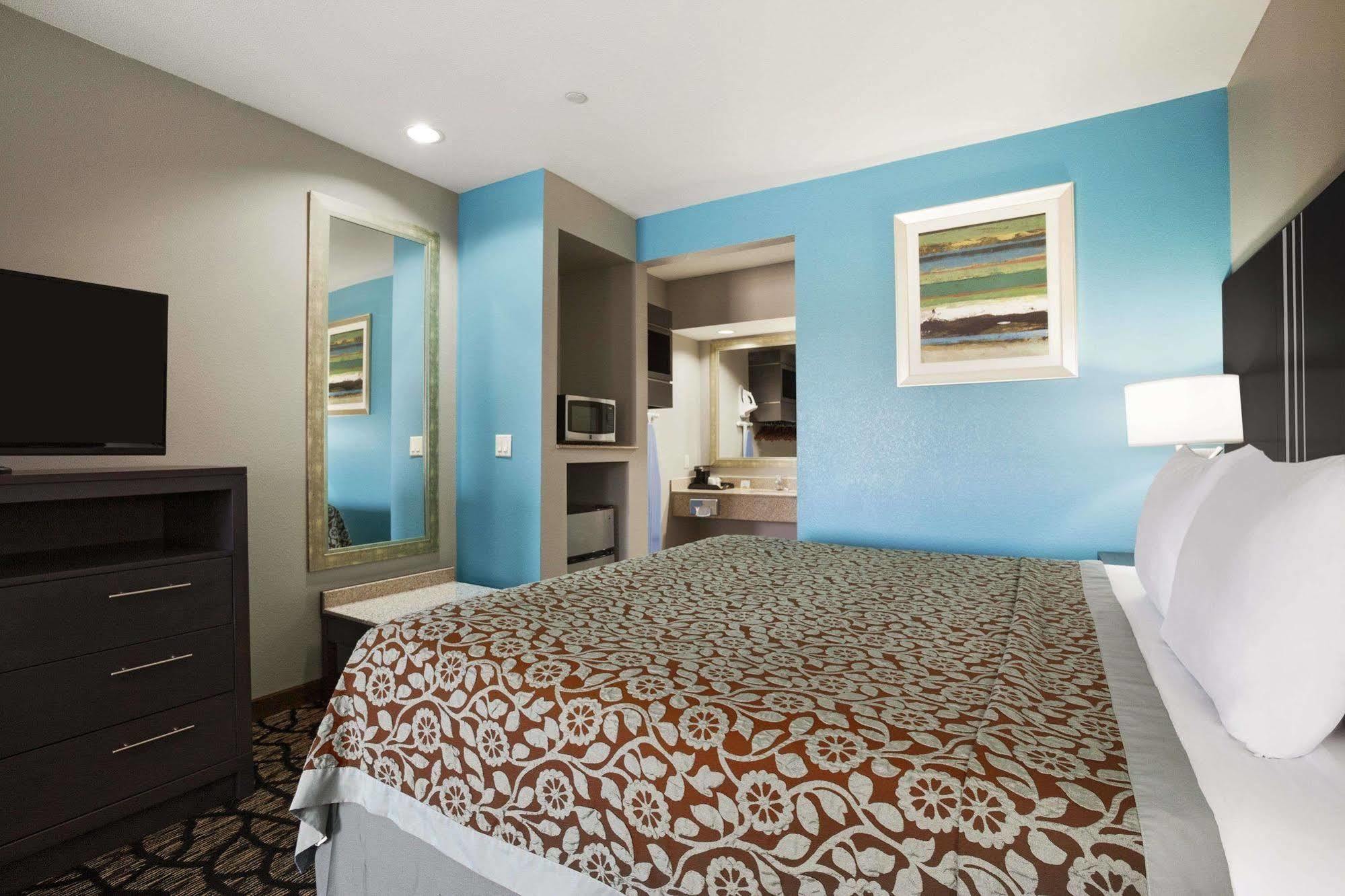Days Inn & Suites By Wyndham Houston North-Spring Westfield Eksteriør bilde