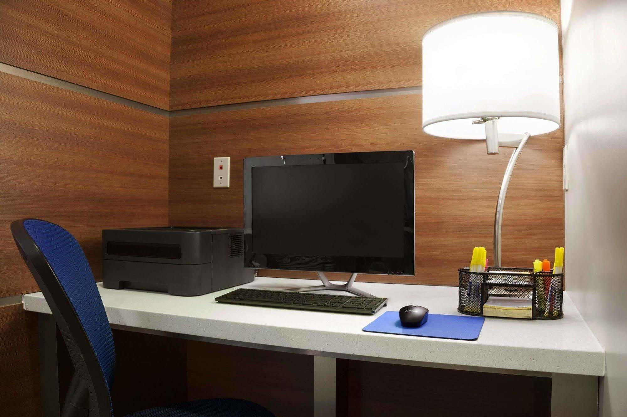 Days Inn & Suites By Wyndham Houston North-Spring Westfield Eksteriør bilde