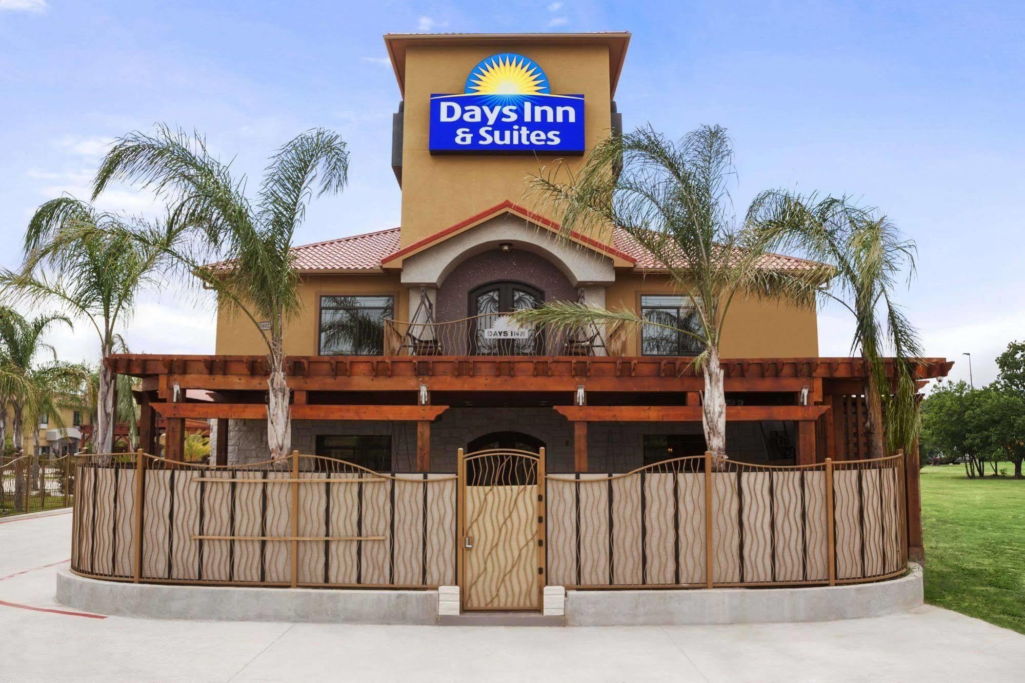 Days Inn & Suites By Wyndham Houston North-Spring Westfield Eksteriør bilde